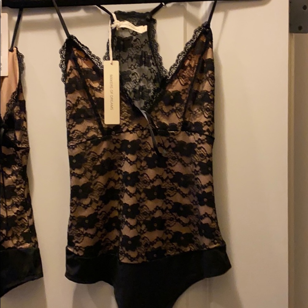 Lingerie - Picture 2 of 2
